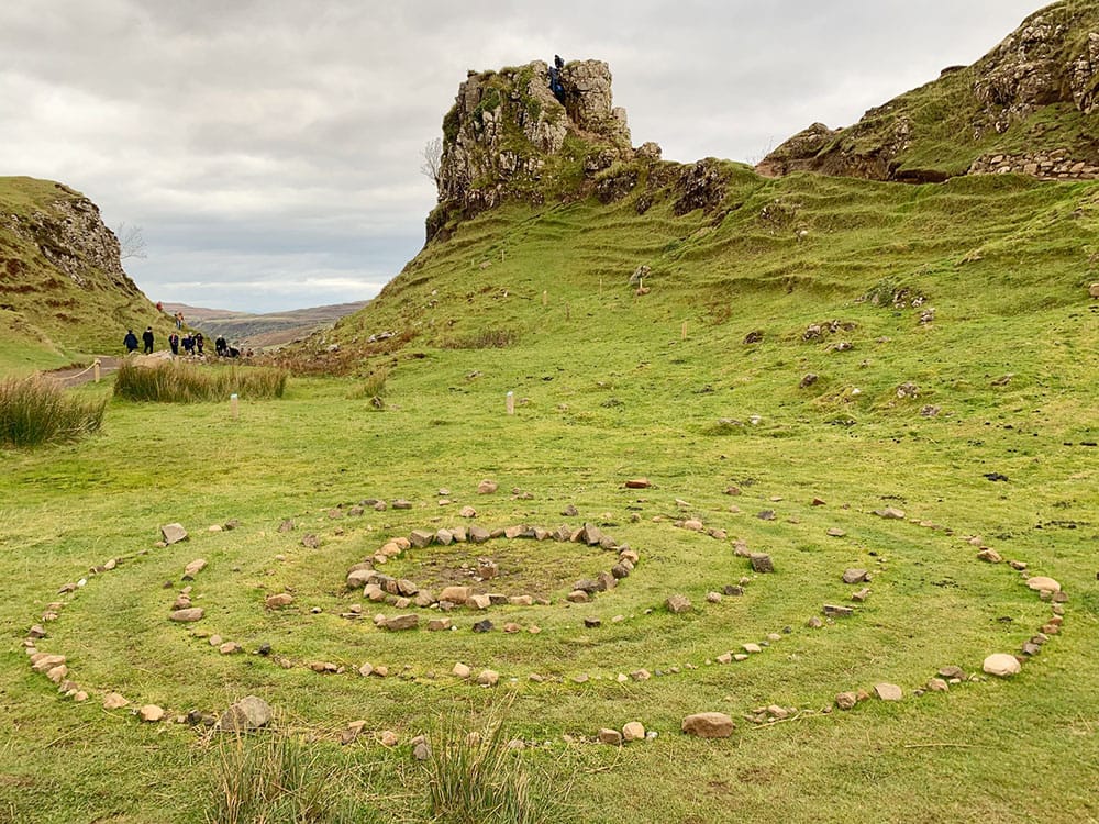 Paisajes de Fairy Glen, una de las maravillas de la Isla de Skye