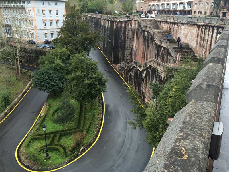 Panorámica de Covadonga desde la Basílica